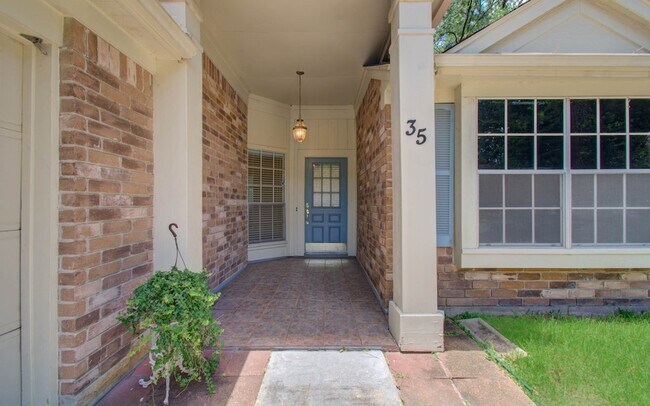 Foto del edificio - 35 Cottage Grove Pl