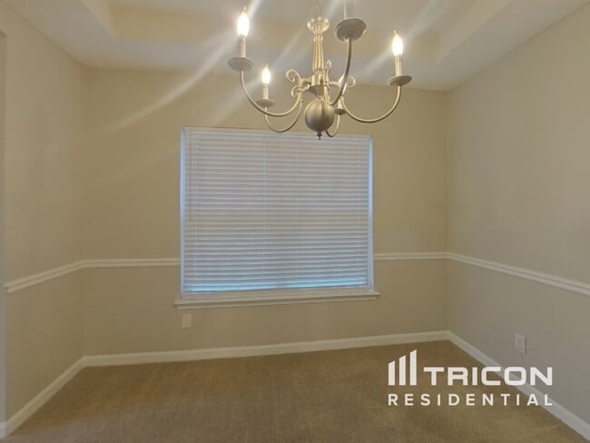 Foto del edificio - 5781 Little River Rd