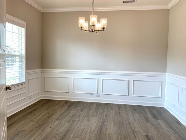 Building Photo - 1247 Highgrove Ln