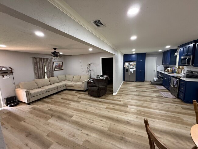 Foto del edificio - 213 Lafayette Blvd