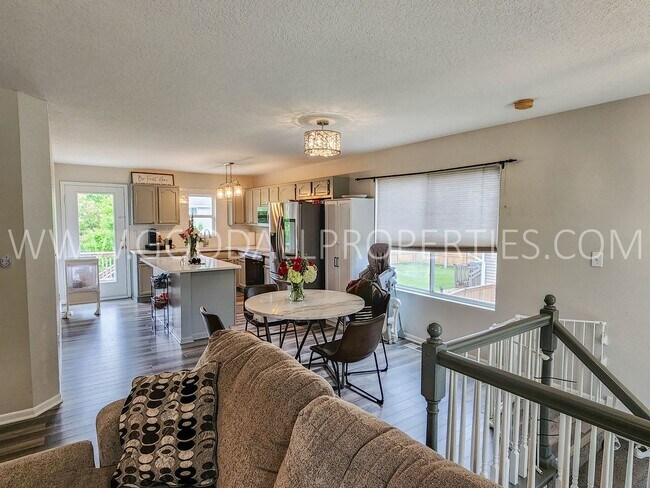 Foto del edificio - Updated 3 Bedroom Home in Waukee