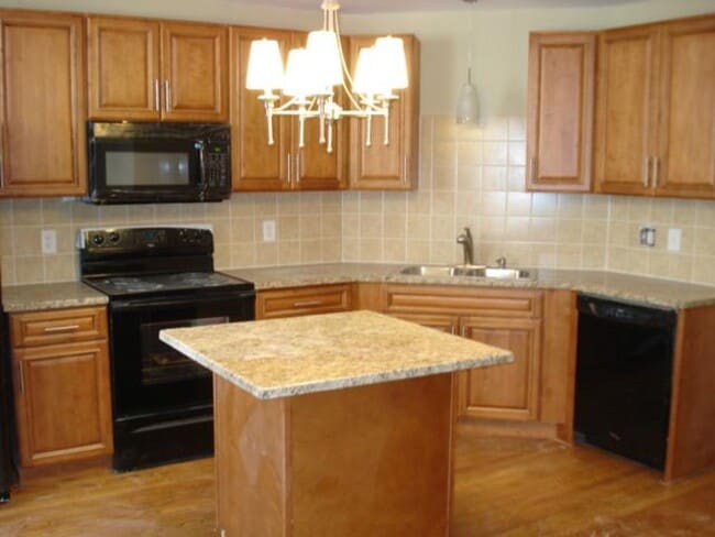 Photo - BU Saint Paul Street 6Bed / 3Bath Brooklin... House