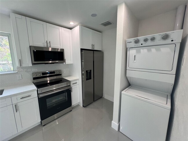 Foto del edificio - 5300 NW 25th Ave