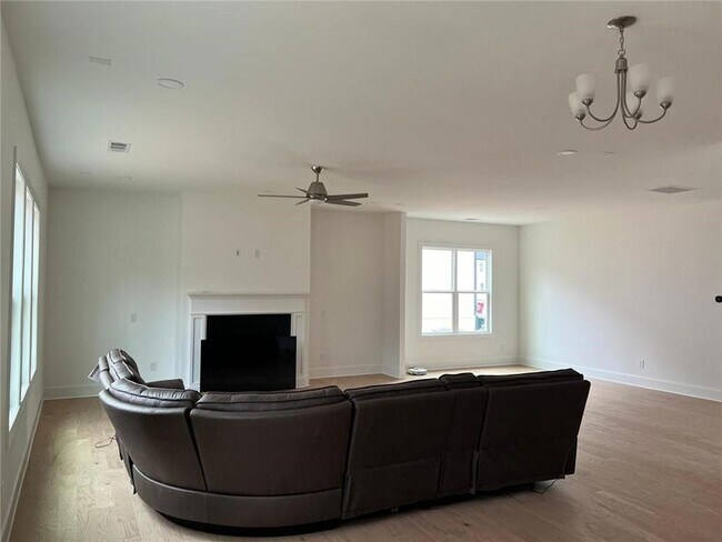 Foto del edificio - 1934 Harken Grv