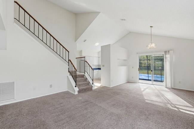 Building Photo - 2542 Davenport Cir