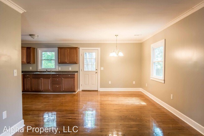 Building Photo - 3 br, 1 bath House - 20 Mayo Drive