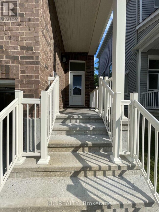 Building Photo - 420 Appalachian Cir