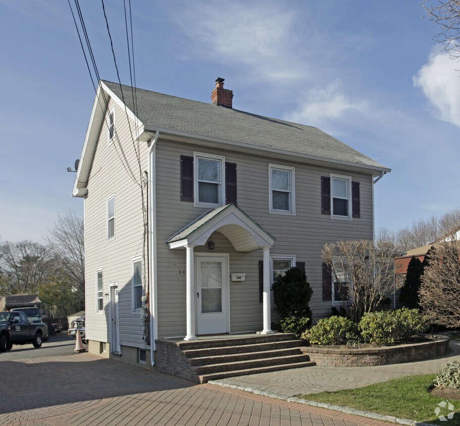 348 Larkfield Rd, East Northport, NY 11731 Apartments in East