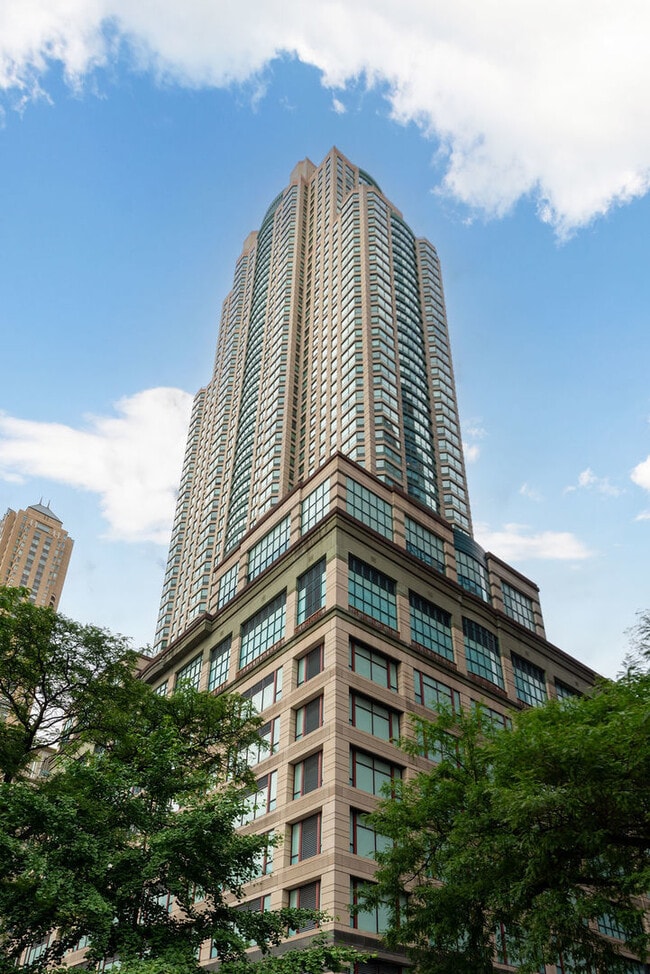 Building Photo - 100 E Huron St