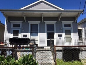 Building Photo - 1677 Paul Morphy St