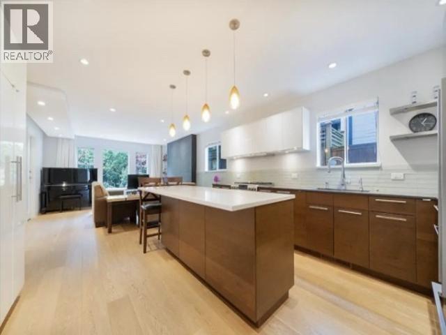 Photo du bâtiment - 4533 W 16th Ave