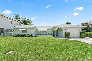 Building Photo - 718 Shore Dr