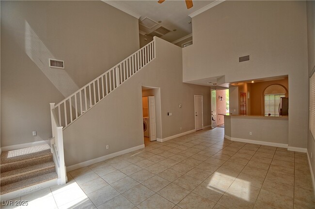 Building Photo - 2277 Summer Home St
