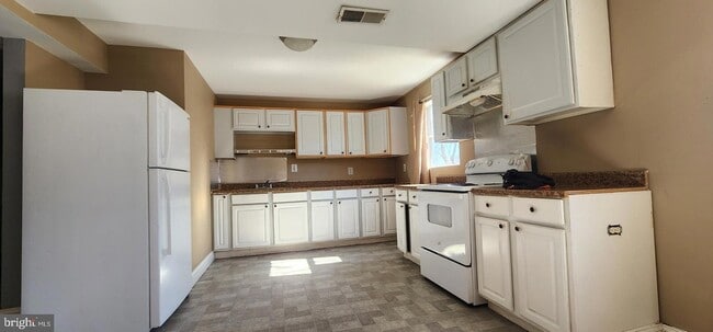 Photo - 14820 Darbydale Ave House