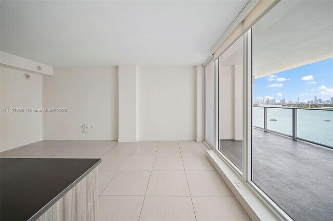 Foto del edificio - 910 West Ave