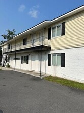 Building Photo - 1301 Stiles Ave