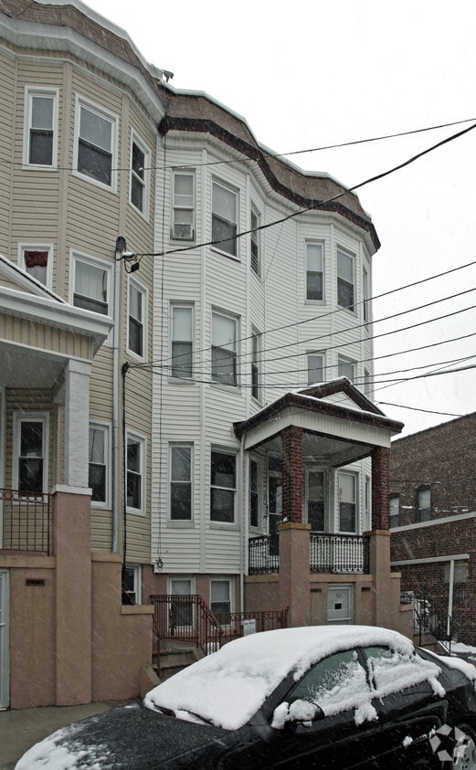 Primary Photo - 12 Paterson St