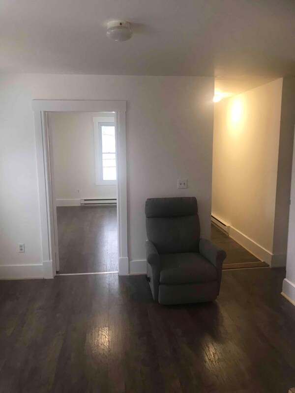 202 Dewey Ave, Pittsfield, MA 01201 Room for Rent in Pittsfield, MA