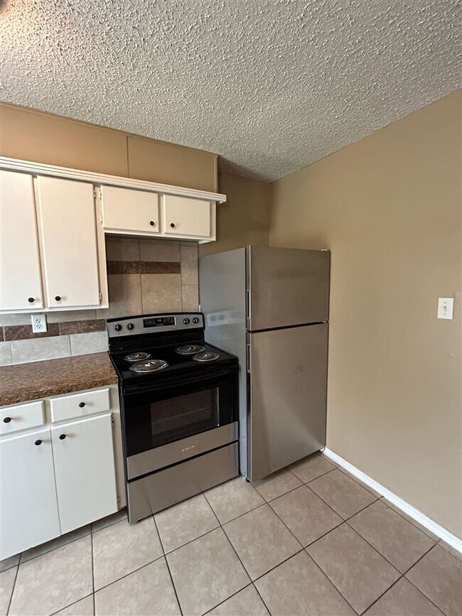 Foto del edificio - 6202 NW Elm Ave