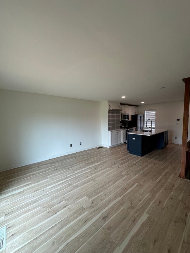 Foto del edificio - 1756 Bennigan Dr