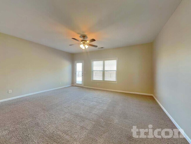 Foto del edificio - 3663 Shale Ln SE