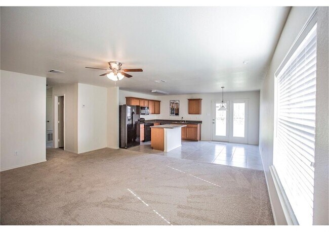 Foto del edificio - 2153 Benning Way