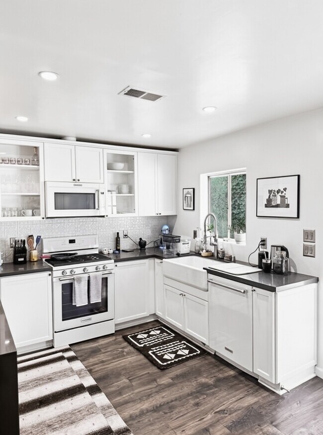 Foto del edificio - 73030 Catalina Way