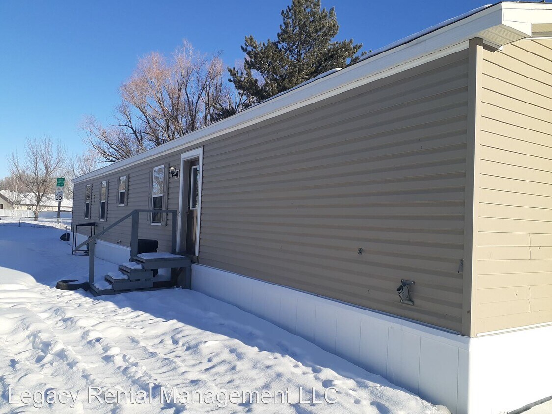 Foto principal - 4 br, 2 bath House - 310 W. 3rd S. Unit #1...