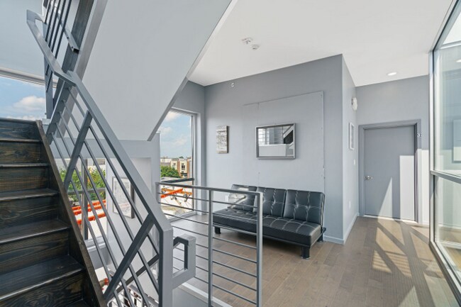 Foto del edificio - 1235 N Franklin St