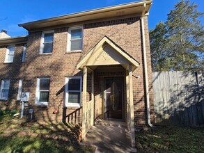 Building Photo - 11539 Jade Ln SE