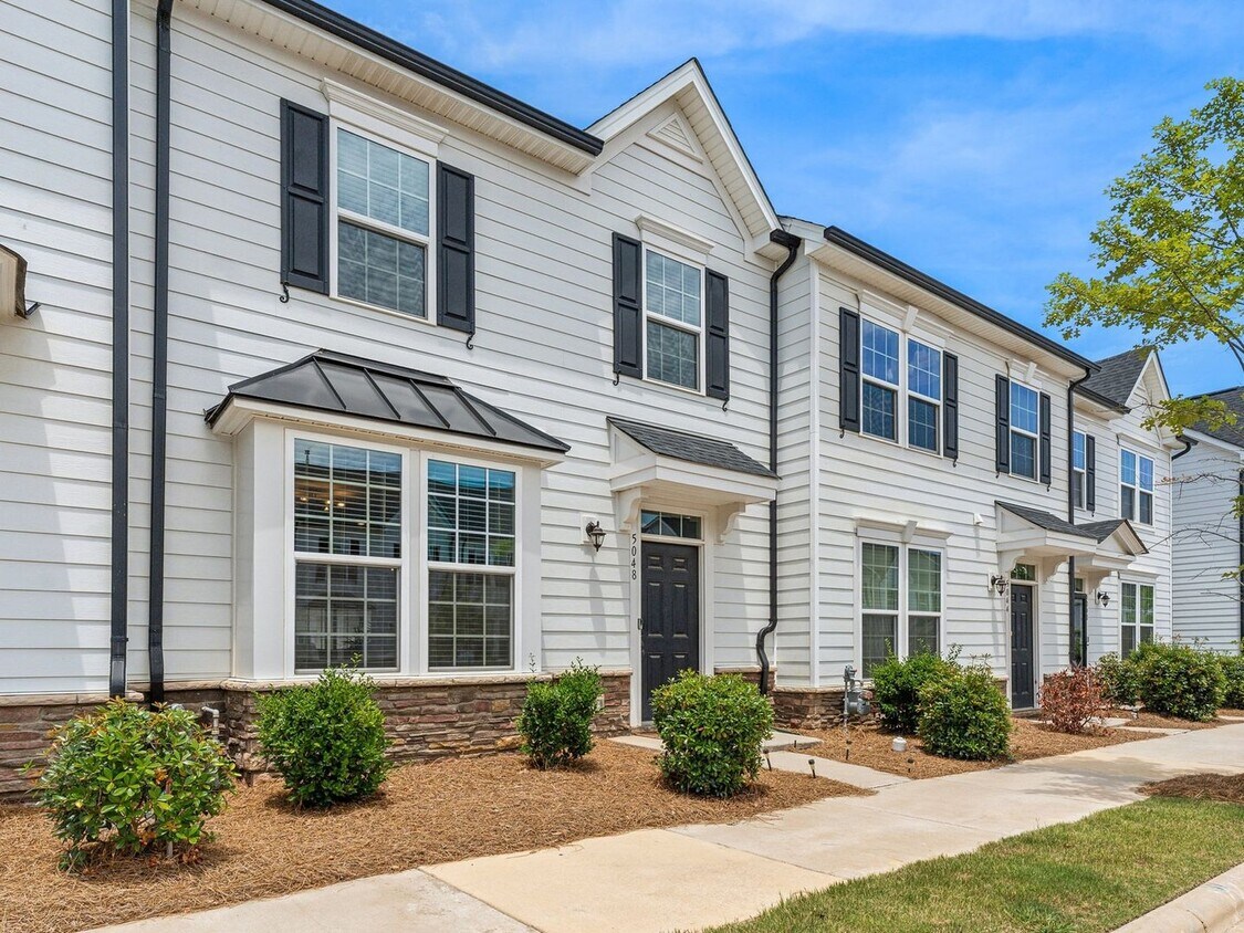 Primary Photo - 3 Bedroom Townhome in Gastonia