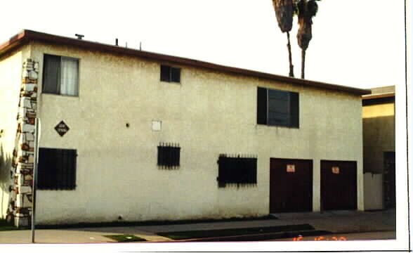 Building Photo - 903 Daisy Ave