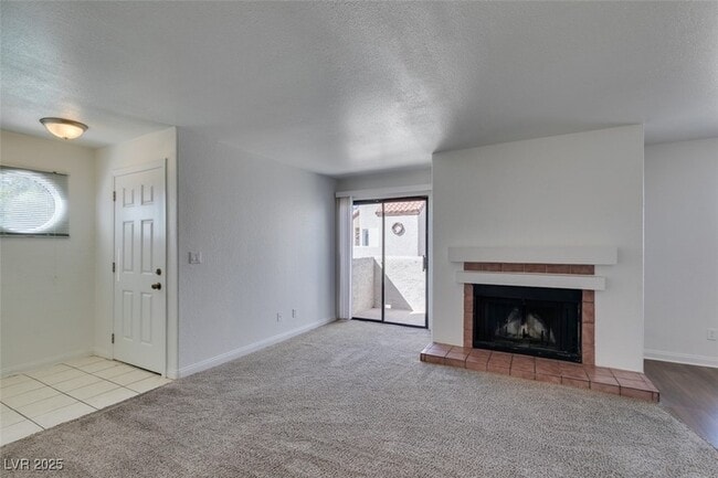 Foto del edificio - 2963 Juniper Hills Blvd