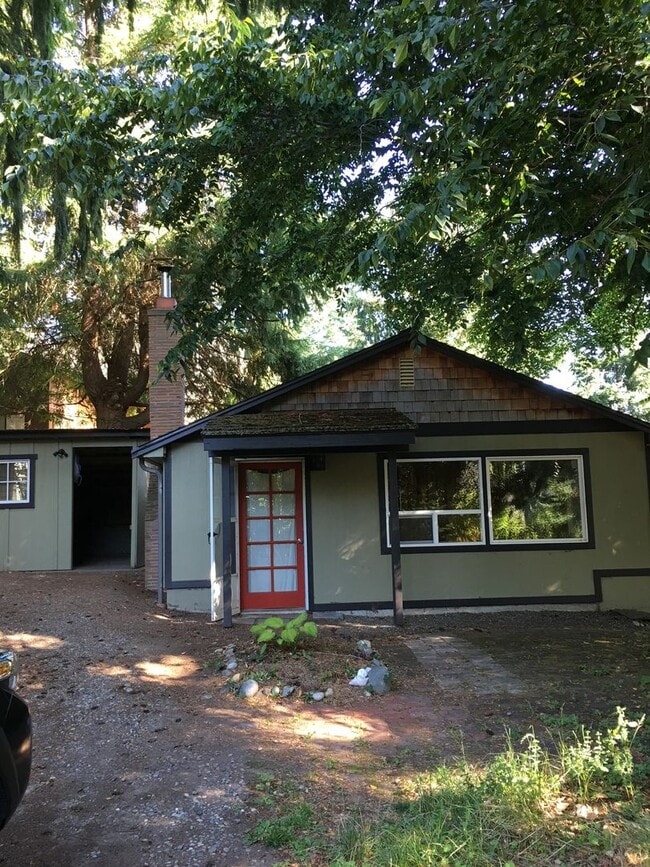 Building Photo - Cottage Living on Vashon Island