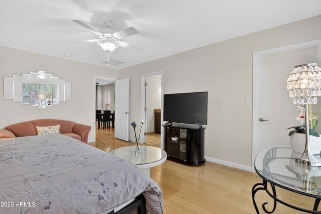 Foto del edificio - 1128 E Rowlands Ln