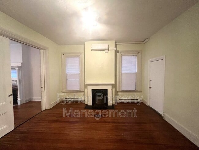 Photo - 1921 Floyd Ave Apartment