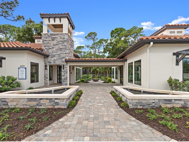 Tuscan Style Apartment Complex in Sarasota - Beneva Place Apartments