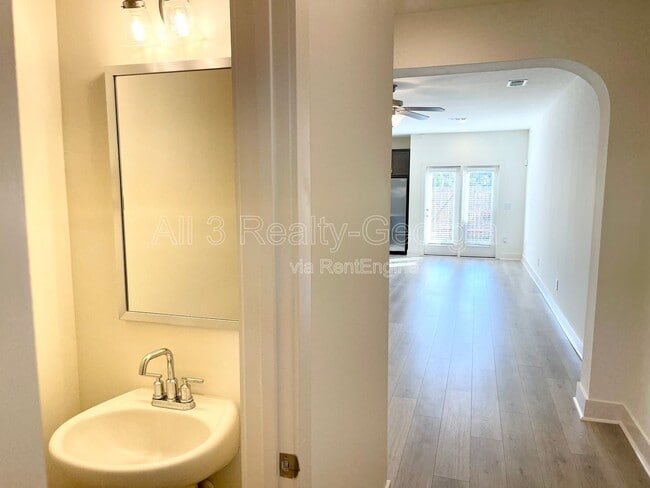 Foto del edificio - 5859 Greystone Dr