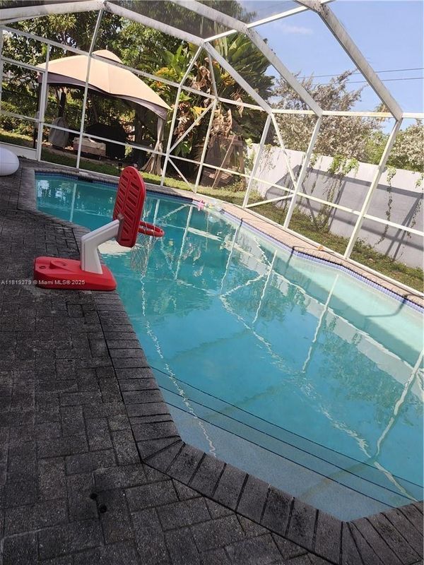 Foto del edificio - 3701 Starboard Ave