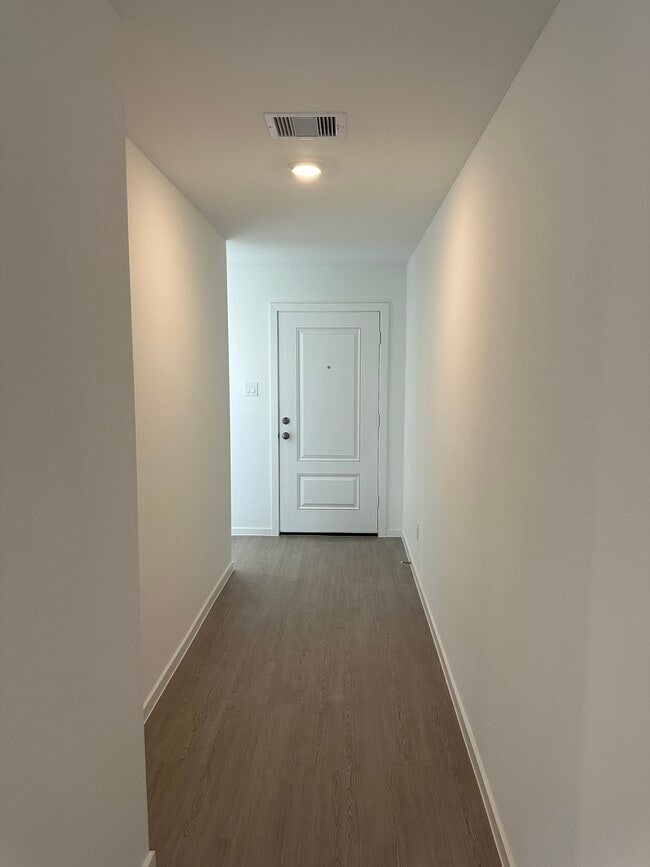 Building Photo - 6209 Alder Crk Dr