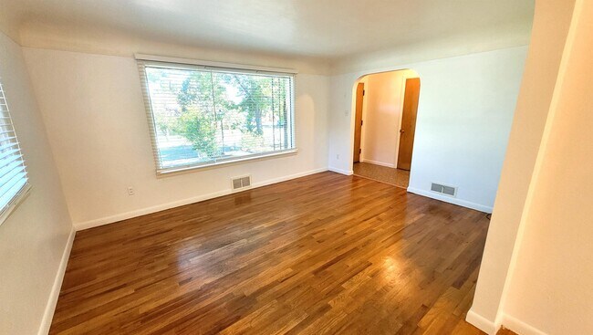 Foto del edificio - 1739 Palmer Park Blvd