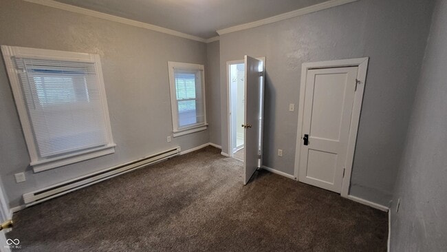 Building Photo - 520 Ruddle Ave