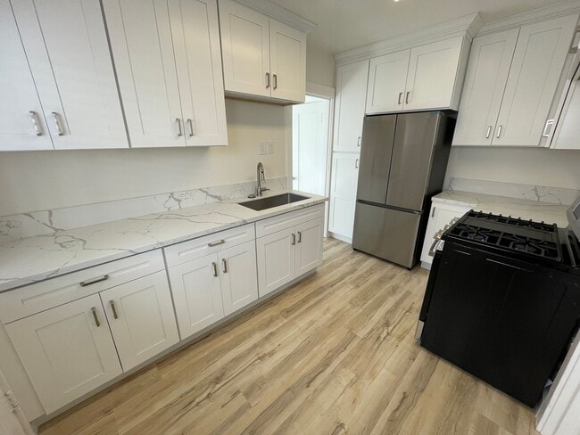 Building Photo - 0131