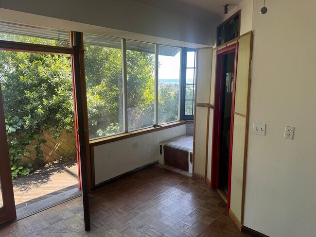 Rincón para sentarse - 77 Miguel St