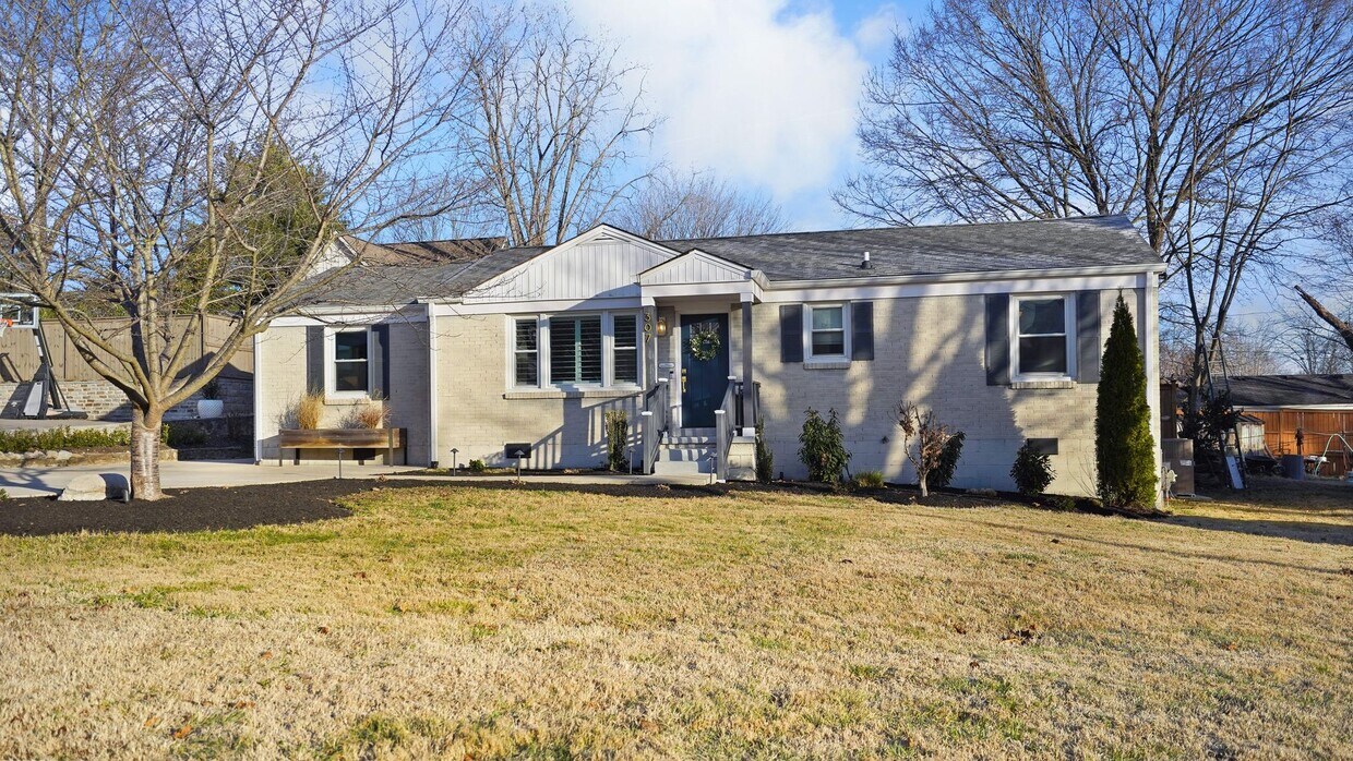 Foto principal - 307 Avondale Dr