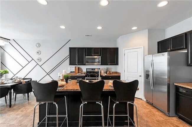 Building Photo - 3 Bedroom Townhome in Atlanta