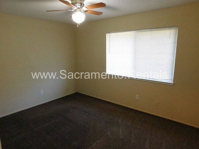 Building Photo - 2 br, 1 bath House - 9837 Lincoln Village Dr