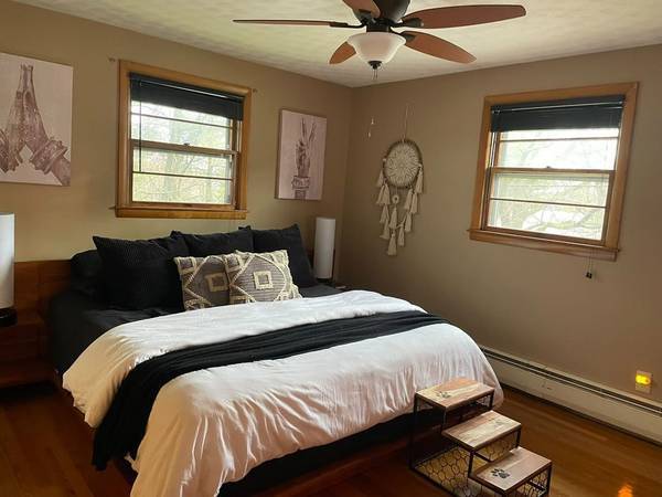 Foto del edificio - 40 Winneconnett Rd