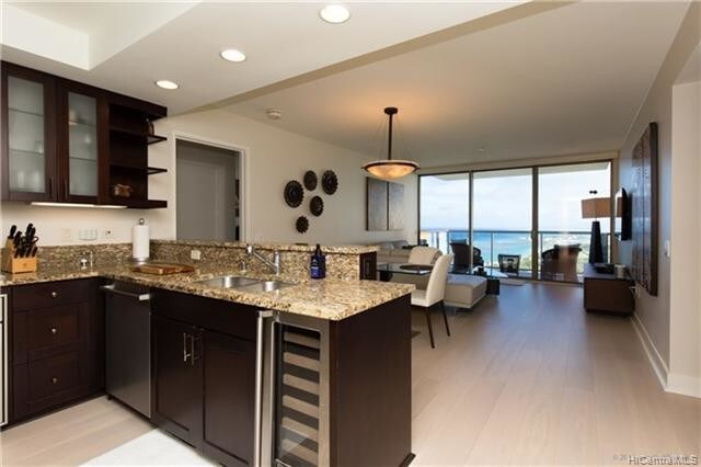 Building Photo - 1551 Ala Wai Blvd