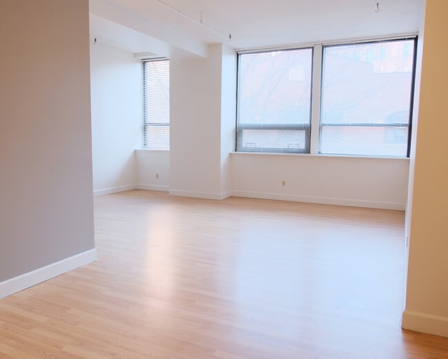 Building Photo - Water Street Commons